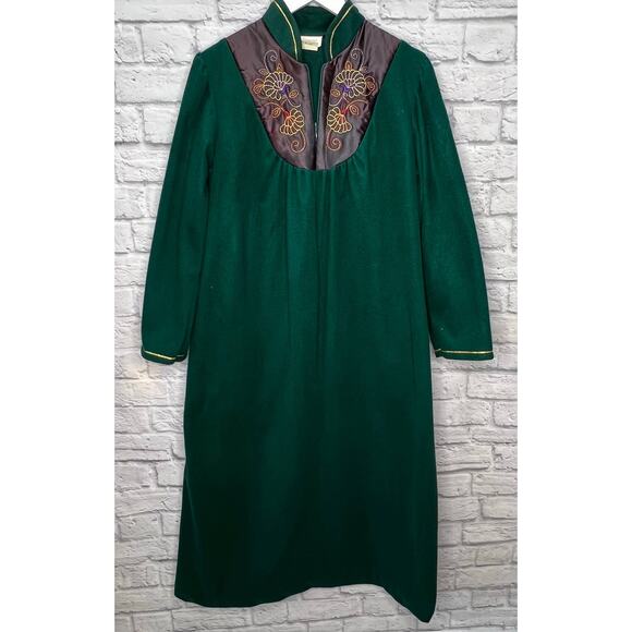 Vintage Carriage Court 1/2 Zip Housecoat Robe Muumuu Gown M Green Embroidered - Picture 1 of 7